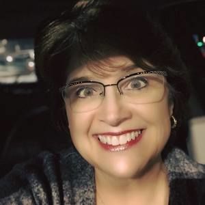 Meet your Posher, Kelli